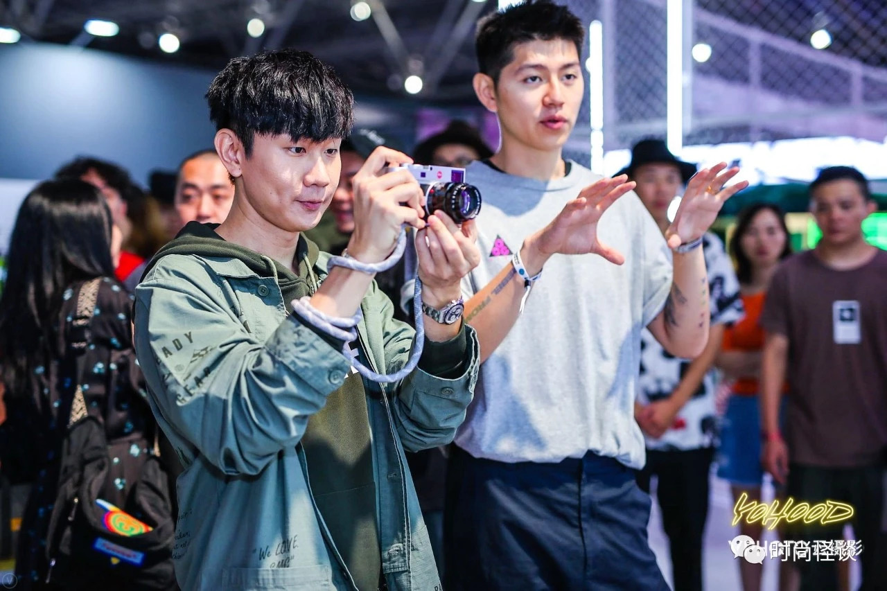 一份报纸打上Logo身价暴涨70倍？YOHOOD告诉你潮牌的魅力在哪里