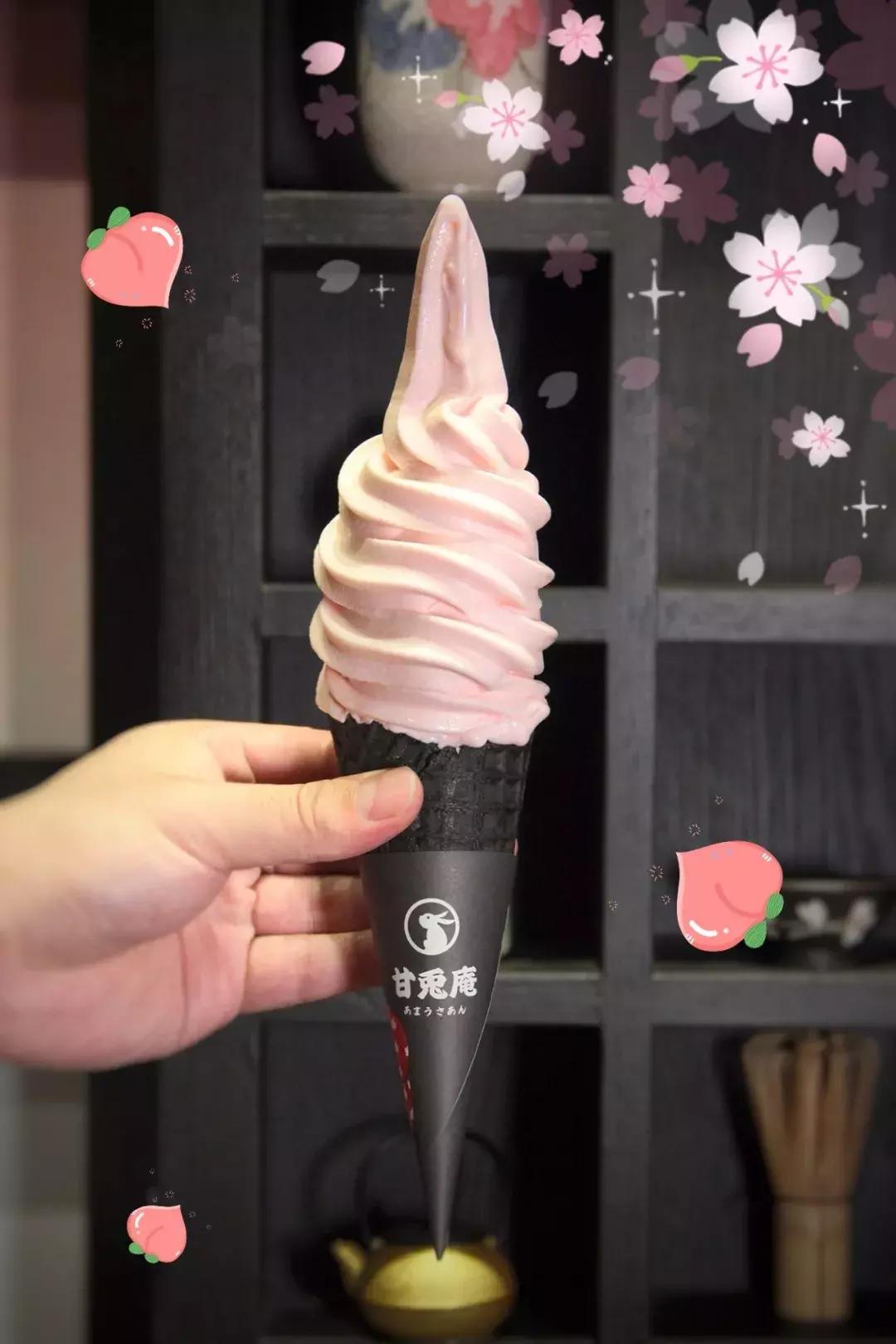 一家抹茶甜品店,日式抹茶味甜品店