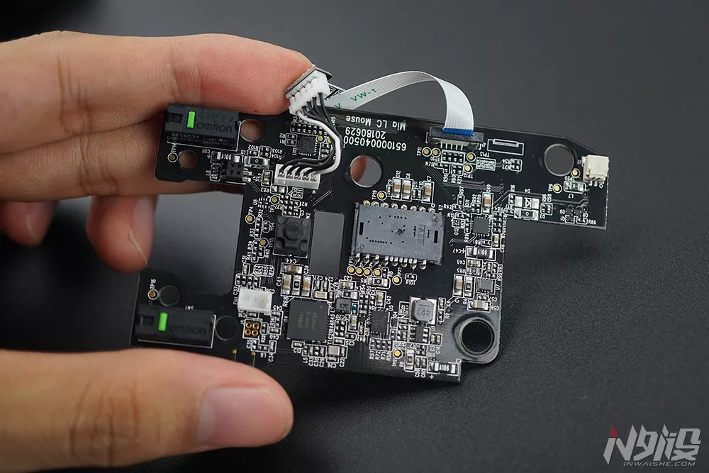 雷蛇曼巴眼镜蛇无线版用什么微动,雷蛇曼巴眼镜蛇无线版鼠标掉帧