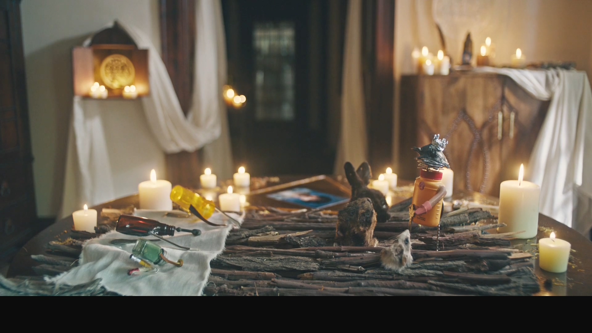 外婆死后，家里出了怪事：欧美电影无尿点系列