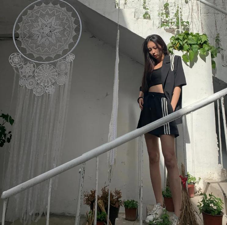 2017年广东拉拉队队长,广东东莞2014拉拉队图片