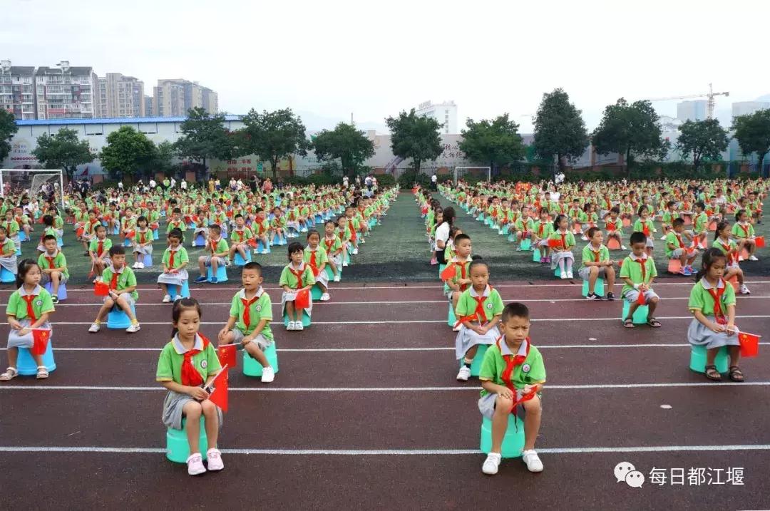 九月，我们开学啦！把天府故事读给世界听……