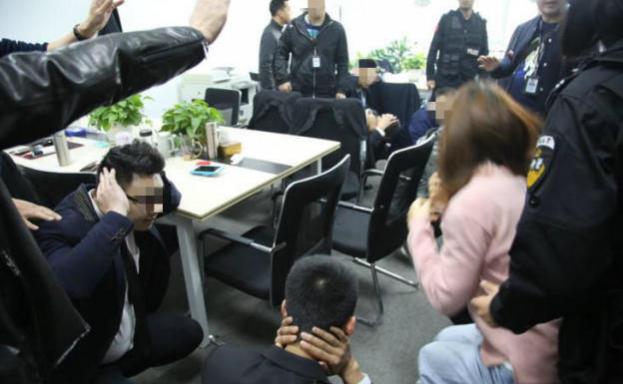 女子借3万八年不还被法院带走,女子借3万变14万后续