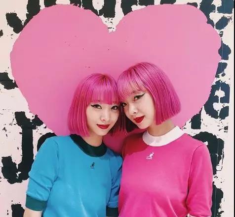 穿个衣服就暴露了真假姐妹情，是要逼我裸奔见闺蜜吗？