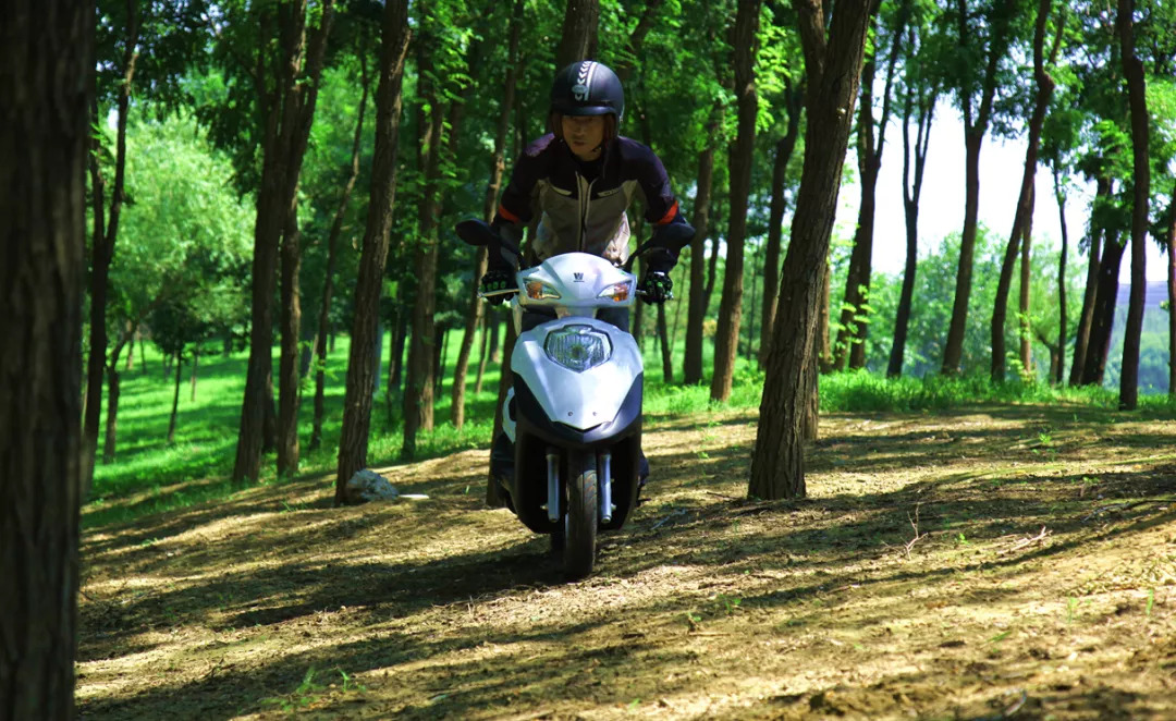 豪爵vh125s珍珠白,豪爵vh125性能怎样