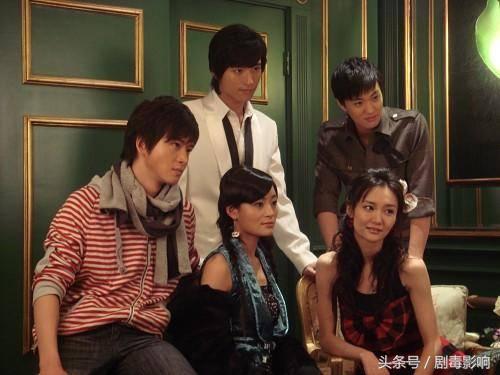 岩男郎出身曾被公司雪藏，与霍建华2度合作出演《如懿》圈粉无数