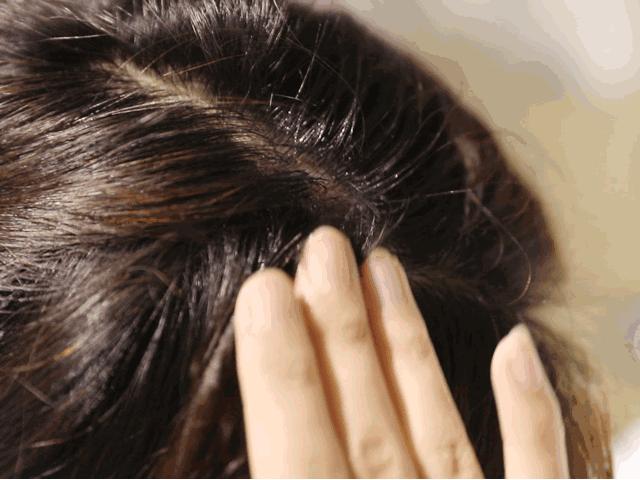 贝嫂和小贝早期采访,贝嫂和小贝相差几岁