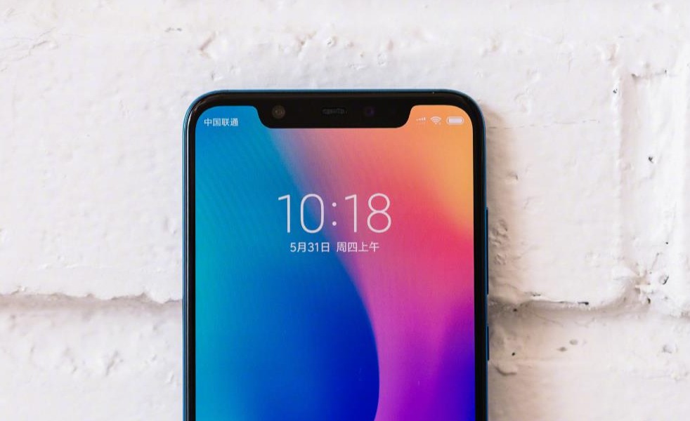 坑了？小米8有6G内存，开机就只剩3.2G了，怎么办