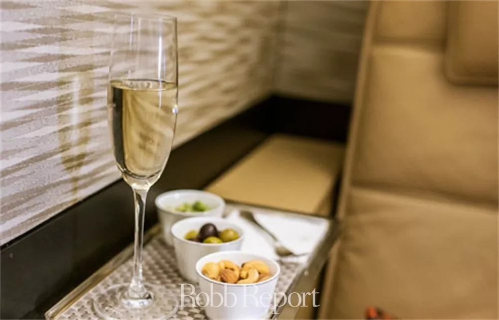 带你看世界的酒店,东方甄选看世界酒店