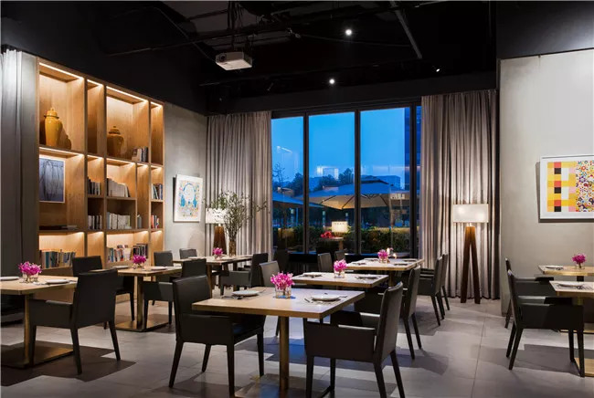 贝森豪斯｜绽放花园成都艺术餐厅，新时代的生活打卡圣地