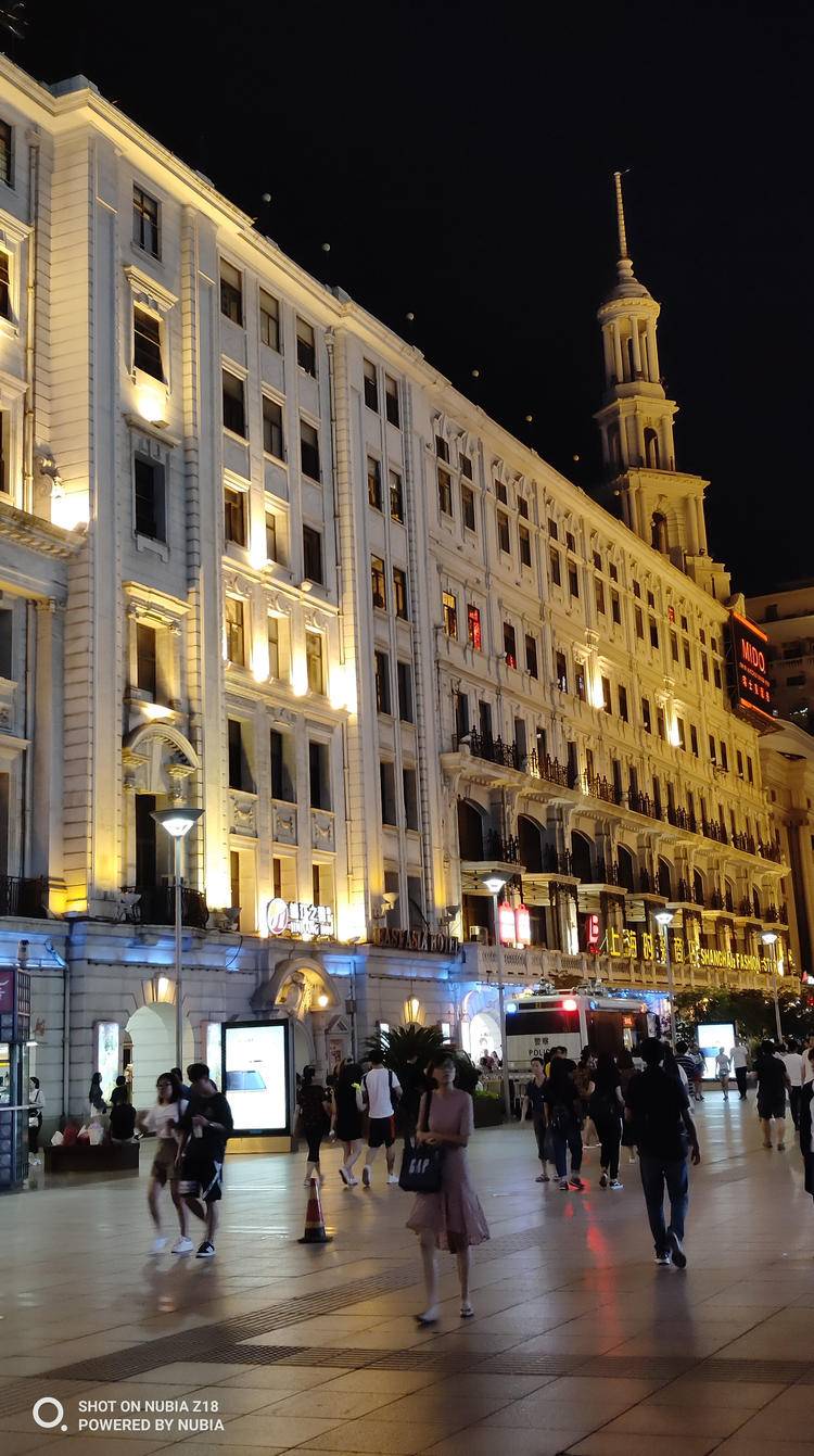 努比亚z18外观对比,努比亚z18全面屏图