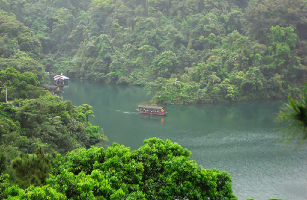 肇庆鼎湖推荐景点自驾游免费,鼎湖山是北回归线的绿宝石