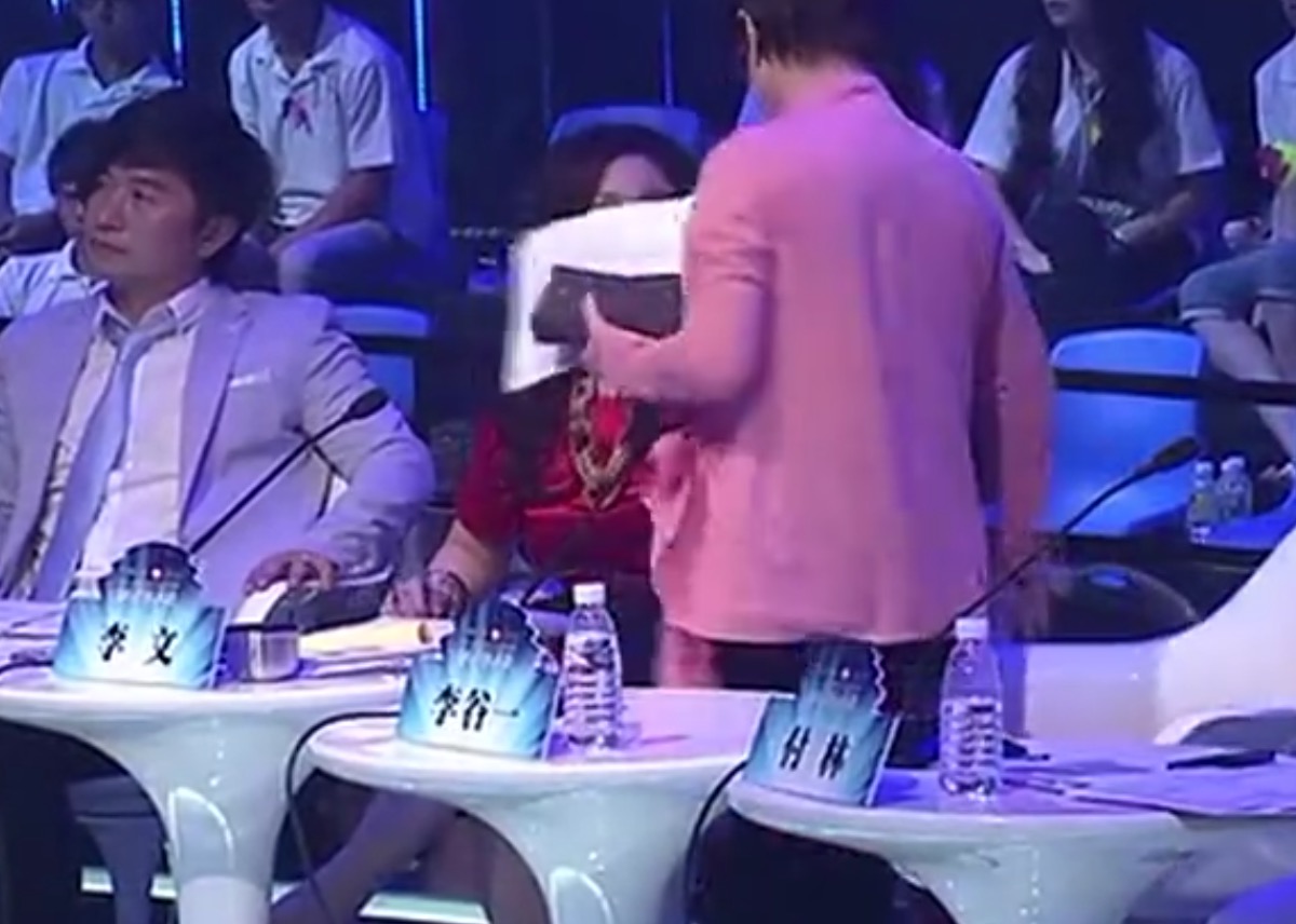 歌唱比赛选手迟到,选手迟到李谷一愤然离场