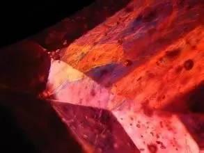 泰国红宝石青柚果怎样识别真假,红宝石电容真假辨别最简单方法