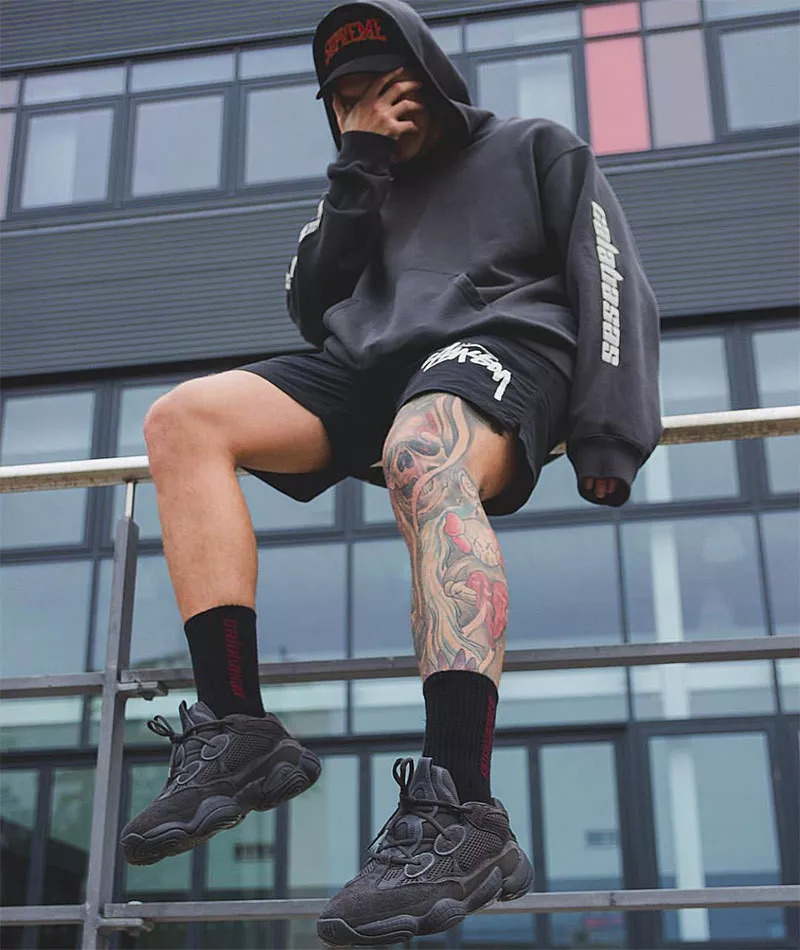 老爹鞋今年新款,老爹鞋已经过时了吗