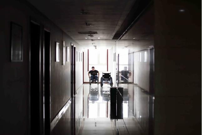 淘宝“特云”客服：对不起回复慢了，因为我只有两个指尖能打字