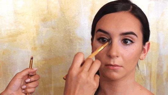 遮红血丝黑眼圈遮瑕推荐,泛红的黑眼圈遮瑕方法