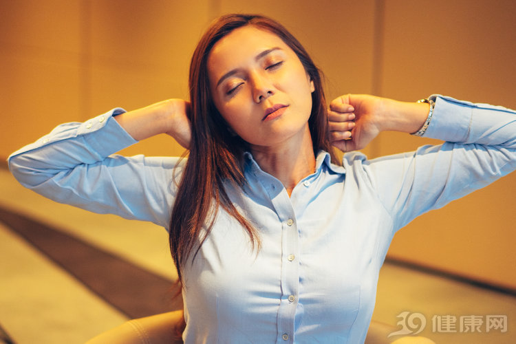 出现哪些症状提示有脑出血,脑出血的4个症状