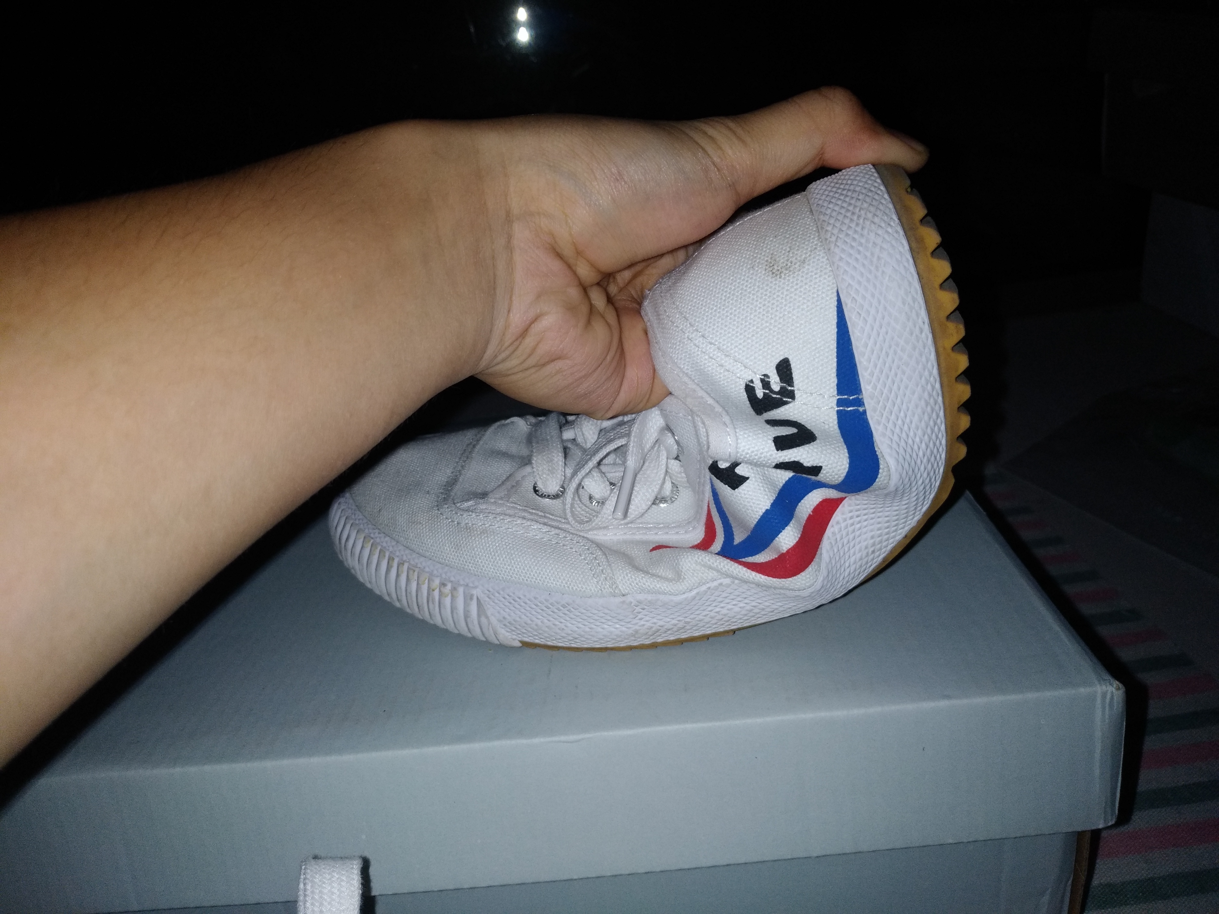 主流隐形眼镜评测,无滤镜国货之光测评