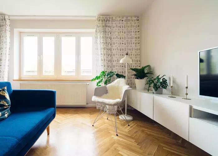 为什么大学生不建议在外租房,大学该不该一个人出去租房住