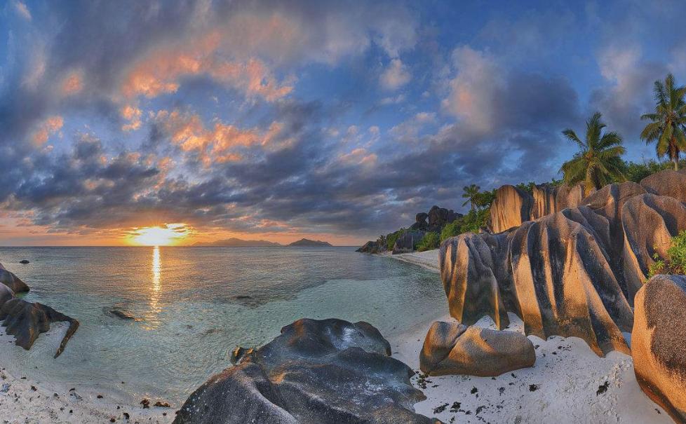 世界十大度假海岛排行榜前十名,全球海岛旅游推荐排行榜前十名