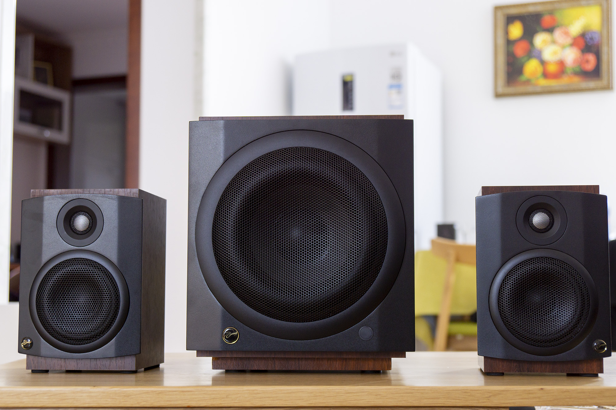 惠威m80wvsthethree,惠威2.0旗舰音箱