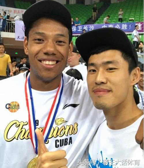 黑人小伙是地道中国人，有望进男篮国家队，韦德赞其能进NBA