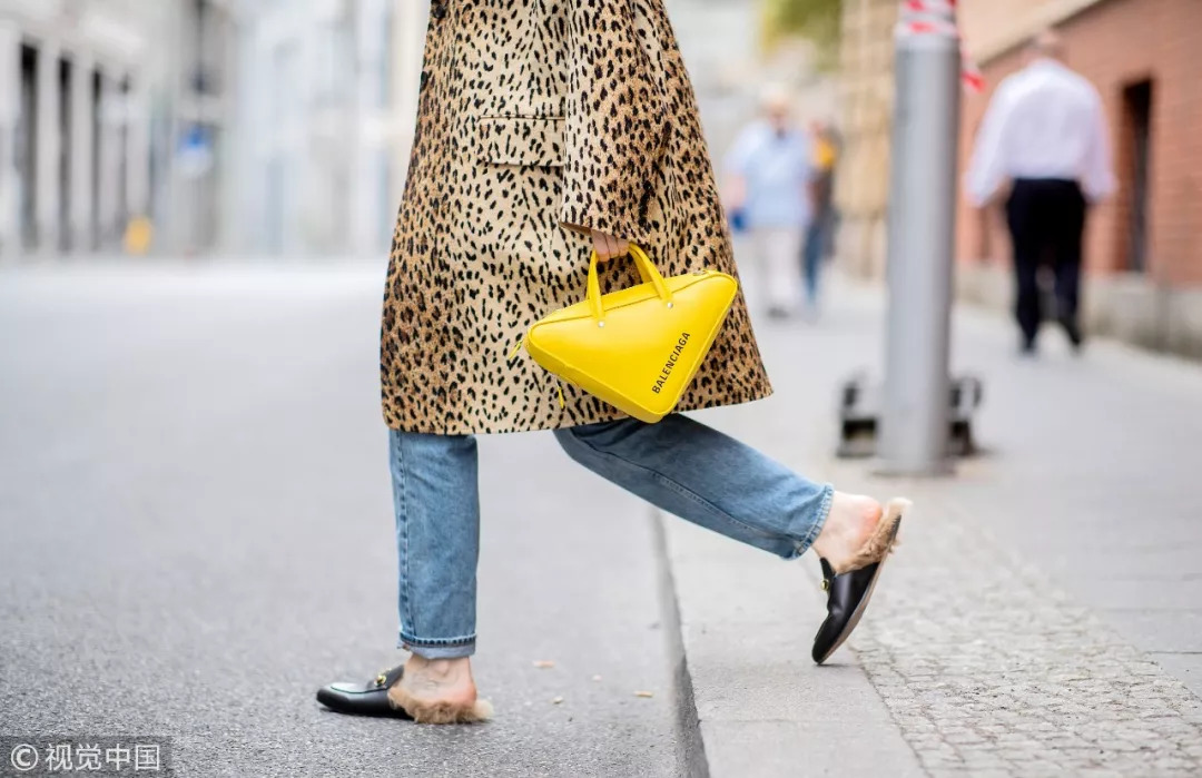 凹造型小包包,包包拍摄怎么凹造型