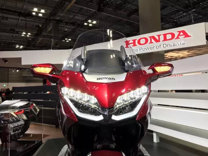 豪华摩托车旗舰，本田金翼（GOLDWING）国内售价公布，41.8万起