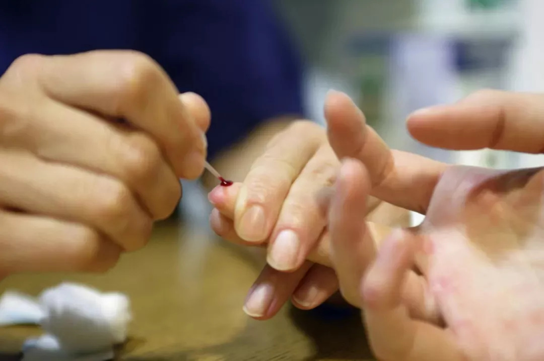 痛心女教师自杀事件,29岁女教师查出胃癌