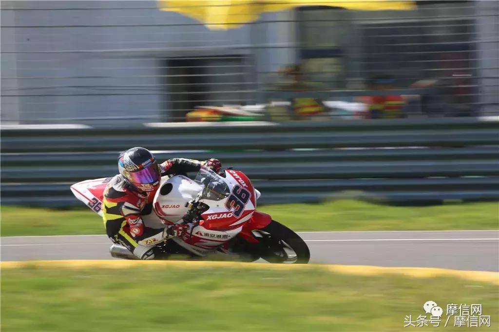 再创佳绩！新感觉自主双缸250CC赛车征战CRRC（贵阳站）