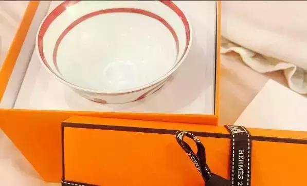 lv专柜两万多的包总是开裂,lv的鞋子怎么样才不会开裂