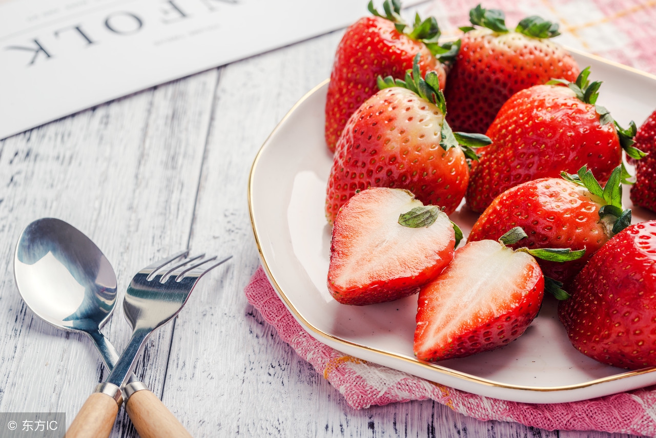 草莓的功效与禁忌有哪些,草莓的功效与作用有什么好处