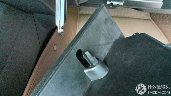 帝豪gs空调滤芯更换教程,吉利帝豪gs空调滤芯正反