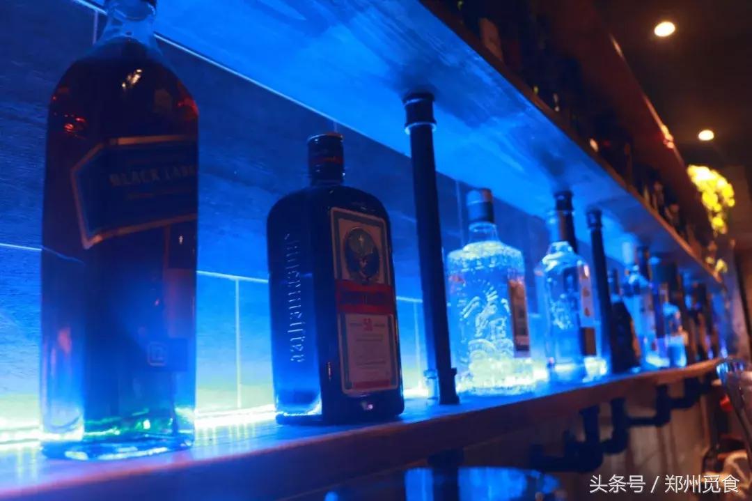 郑州开了一家超级豪华的酒吧,郑州很安静的酒吧