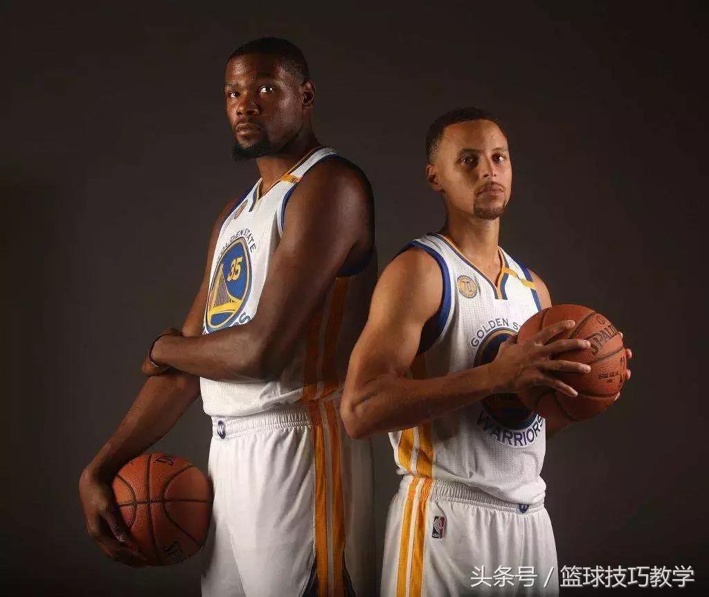 戈登晃断了库里的脚踝 (戈登晃断库里脚踝)