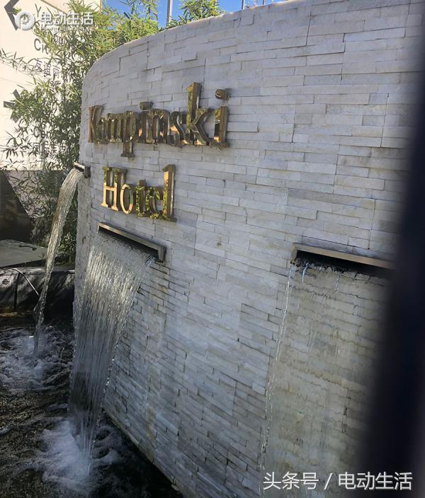 山路陡坡十八弯太刺激,山路上坡多什么电动车合适