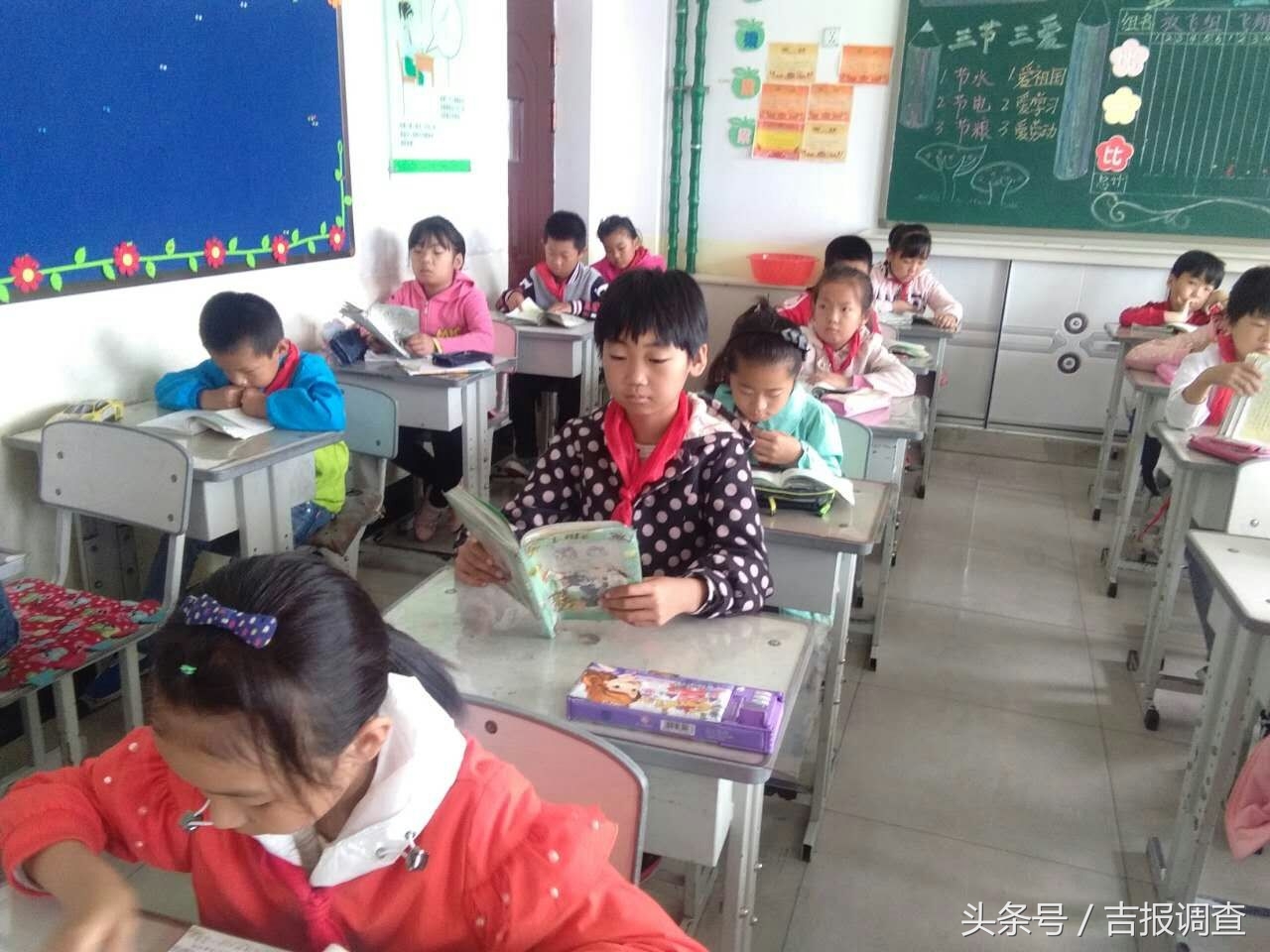 城市留守儿童的心酸生活,留守儿童永远是一个沉重的话题