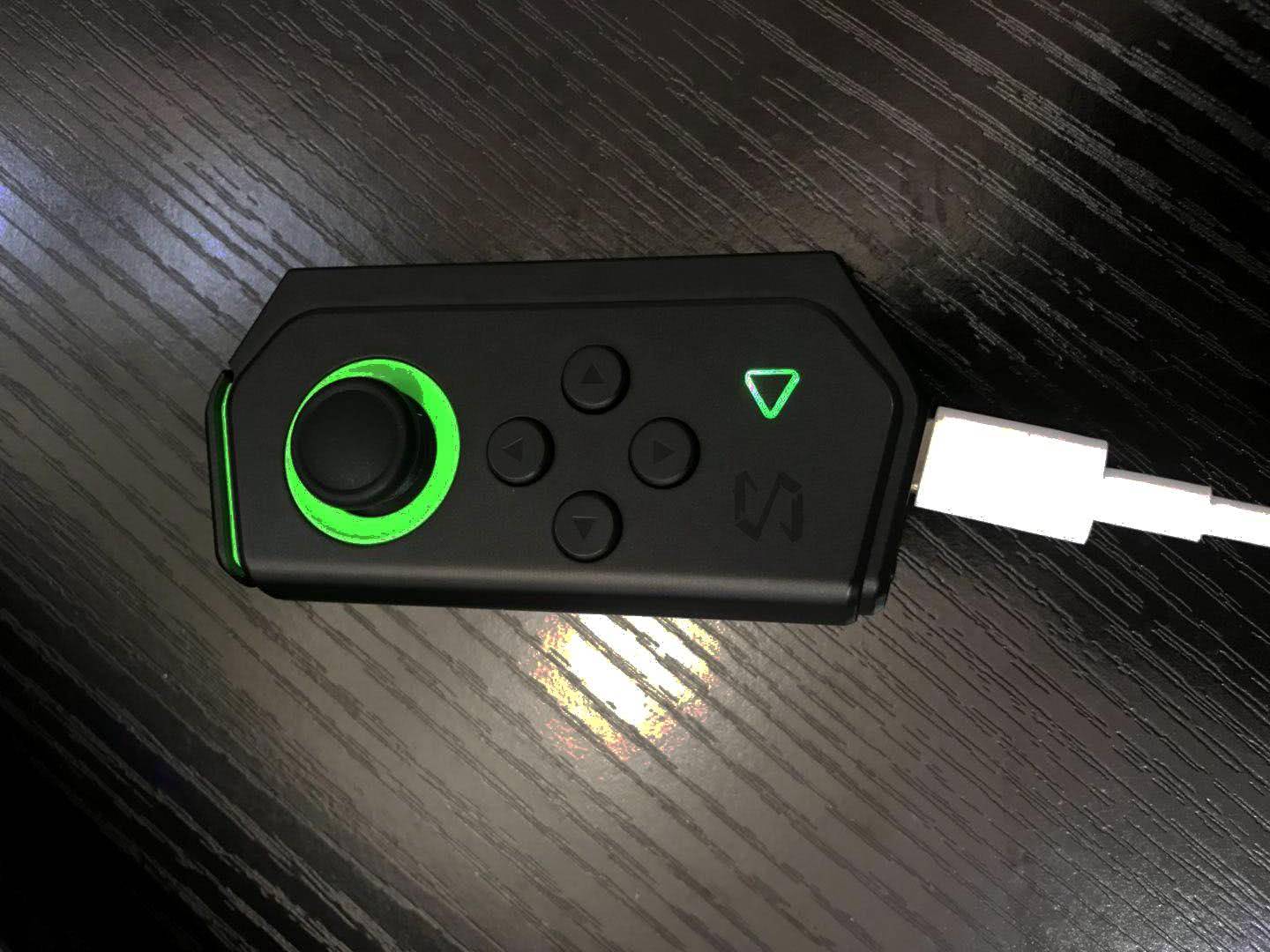 黑鲨游戏手柄吃鸡测评,黑鲨2手柄吃鸡视频