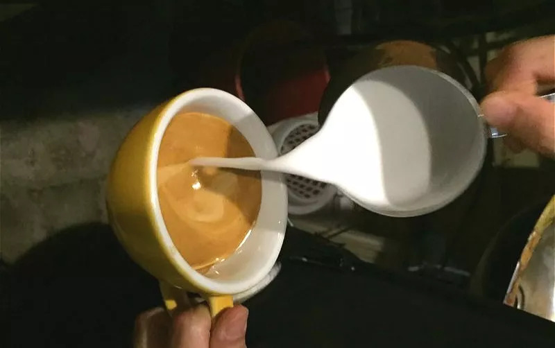 如何判断奶泡是否正常,打奶泡练习