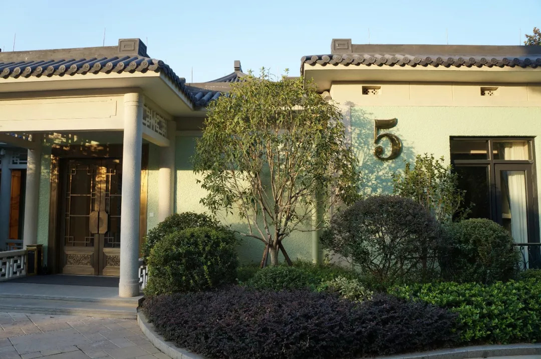 真正的枕西湖水而眠｜西子宾馆，全杭州离西湖最近的床