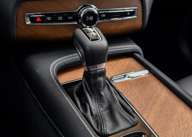 大众旗舰suv途锐几座车,硬派越野旗舰级suv全新一代途锐