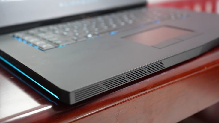 外星人alienware15r4,alienware15r4魔幻银