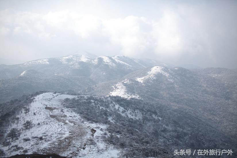 将轻量化进行到底——20L背包的千八雪地露营