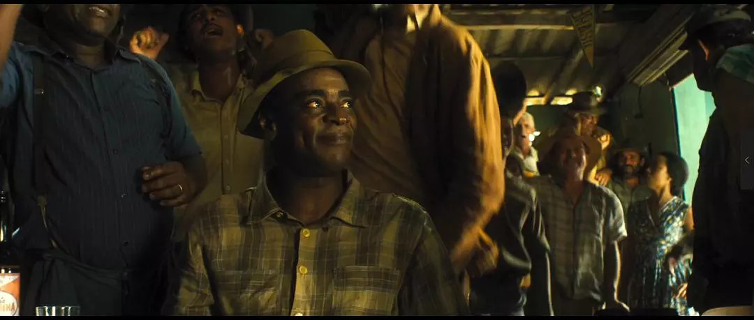 从贫民窟到亿万大亨,从穷小子开始逆袭