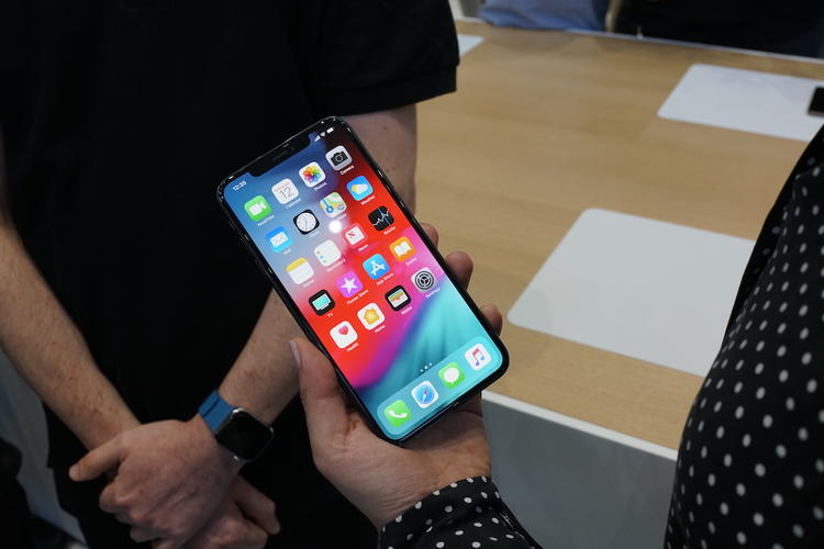 苹果新发布三款手机价格,苹果发布最便宜5giphone