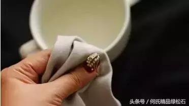 首饰脏了怎么办？不要仍在首饰盒里，分分钟焕然一焕新！