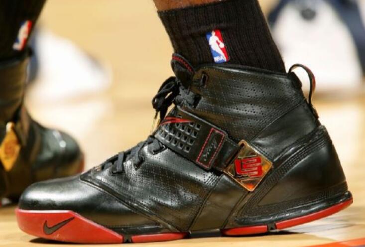 espn评科比詹姆斯历史地位,espn评价2011年詹姆斯去热火