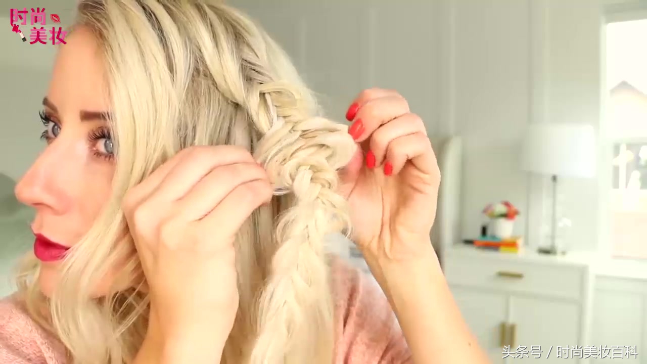 时尚发型编发教程简单的,发型女2021流行编发中长发