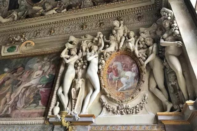 生活在别处完整版歌曲,生活在别处完整版